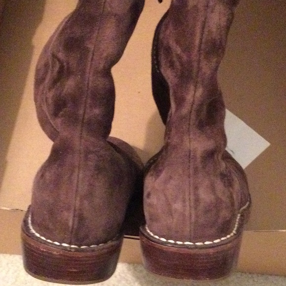 UGG Suede Boots-Limited edition - Picture 4 of 7